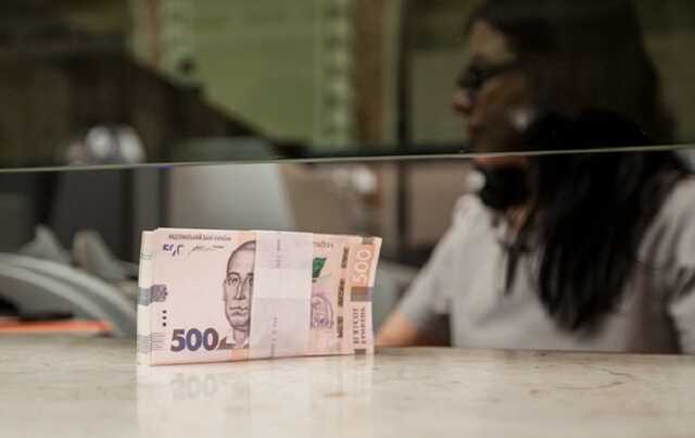 Правительство приняло решение о зарплатах бюджетников во время войны