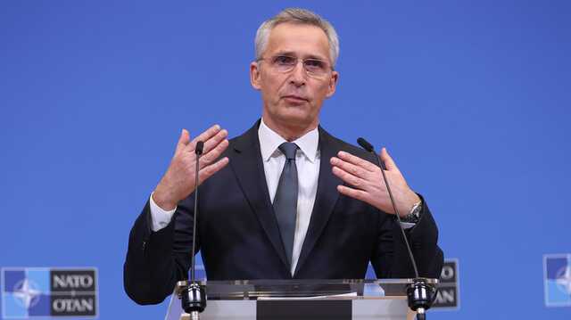 Столтенберг предостерег РФ от атак на линии поставок оружия Украине