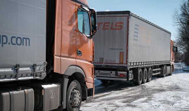 Чернівецька митна служба конфіскувала вантажні автомобілі на російських номерах