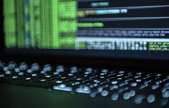 Хакеры "положили" сайты компаний российских олигархов - Усманова, Потанина и других