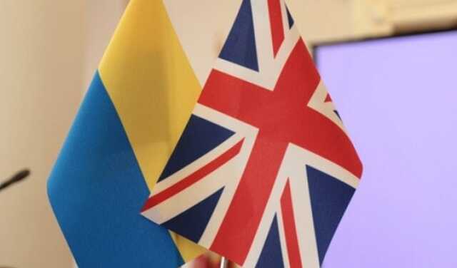 Велика Британія збирається надати українським біженцям безвіз