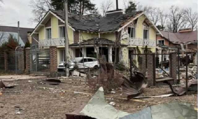 Салфетки, пара курток, кроссовки: оккупант-мародер рассказывает матери об украденном в брошенном украинцами доме