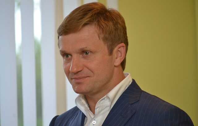 Нардеп-миллионер пытался покинуть Украину с крупной суммой в долларах, — Ирина Геращенко