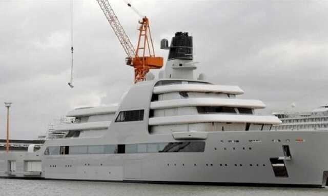 Рятує яхту від арешту: Абрамович перегнав судно до Чорногорії