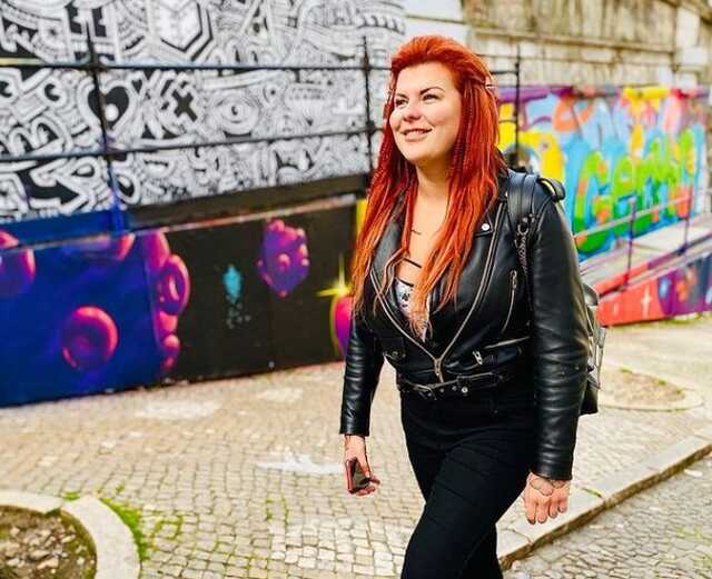 "Привет! Я правнучка Гитлера!" Как украинская пиарщица доводит до истерик российских звезд-фанатов Путина