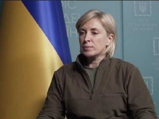 “Треба евакуювати всіх цивільних з Маріуполя” – віцепрем’єрка Верещук