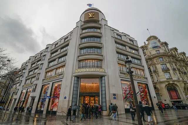 Louis Vuitton попал в скандал с буквой Z