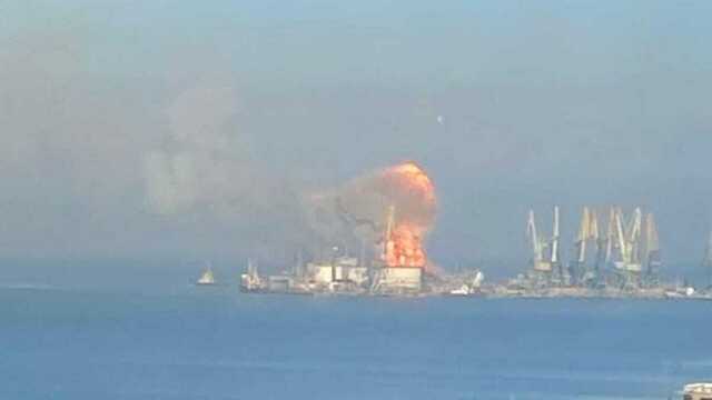 Российский корабль "Орск", атакованный в Бердянске, не подлежит ремонту