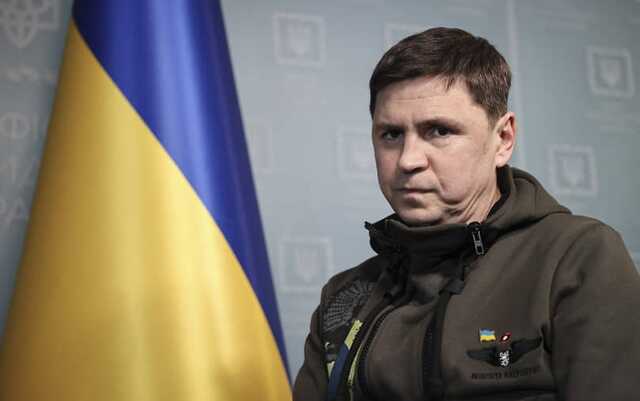 Подоляк: Россияне пытаются перевести войну в частично «затяжную фазу»