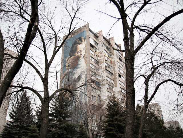 В Мариуполе из-за бомбежки россиян погибли мать с ребенком и бабушка