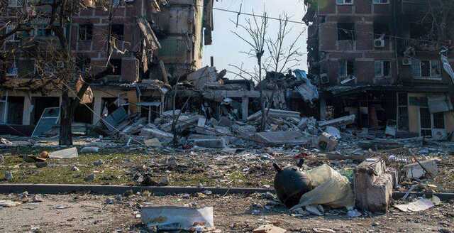 "Даже в самые темные времена есть надежда": фото снеговика из заблокированного Мариуполя