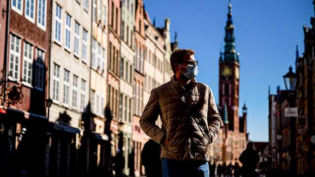 В Польше полностью отменили COVID-ограничение на въезд