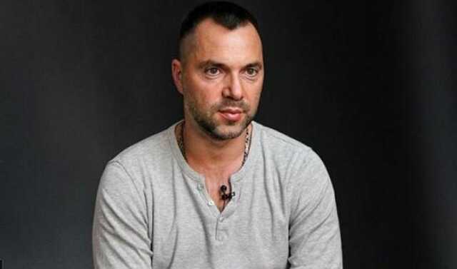 Путь для российской авиации от Крыма очень короткий, – Арестович об освобождении Херсона