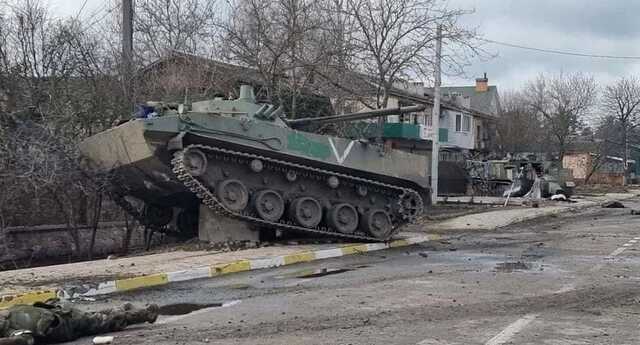 Россияне давили танками тела убитых и вкатывали их в асфальт, – мэр Ирпеня