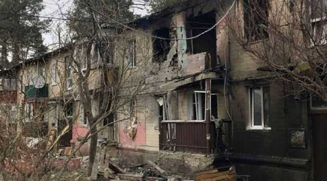 В Дергачах обстреляли горсовет: есть погибший и раненые