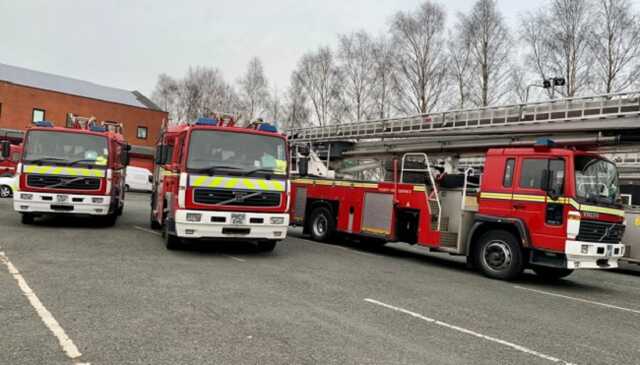 Великобритания передала Украине 15 пожарных автомобилей