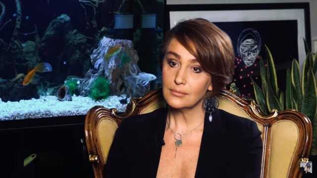 Путіністка Сніжана Єгорова накинулася на консульство України