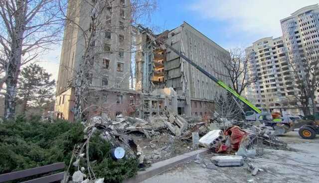 Число жертв обстрела Николаевской ОГА возросло до 32