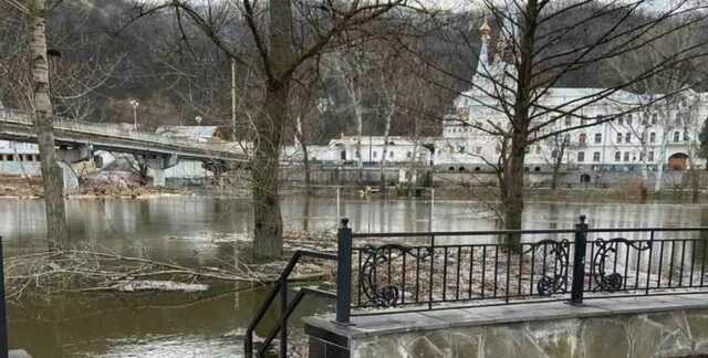 Из-за подрыва ВС РФ дамбы на Харьковщине подтопило Святогорскую лавру