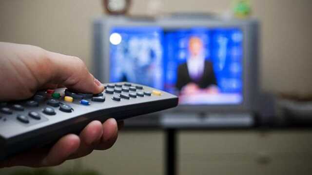 Журналист потребовал от властей Украины возобновить вещание трех телеканалов