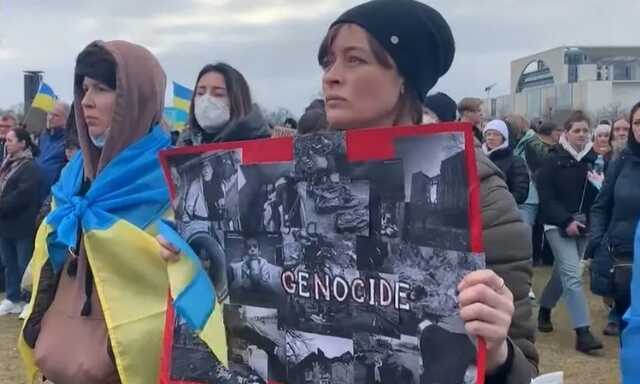 В Берлине и Тбилиси прошли масштабные акции в поддержку Украины