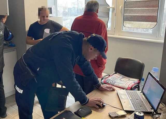 В Киеве разоблачили схему переправки призывников через границу: услуга стоила 30 тыс. гривен