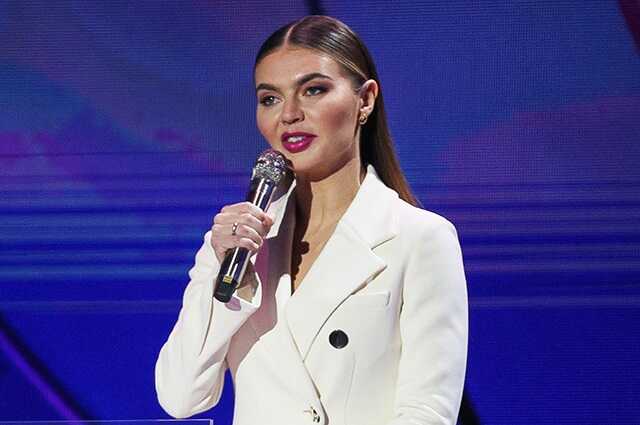 Коханку Путіна Аліну Кабаєву намагаються "врятувати" від санкцій