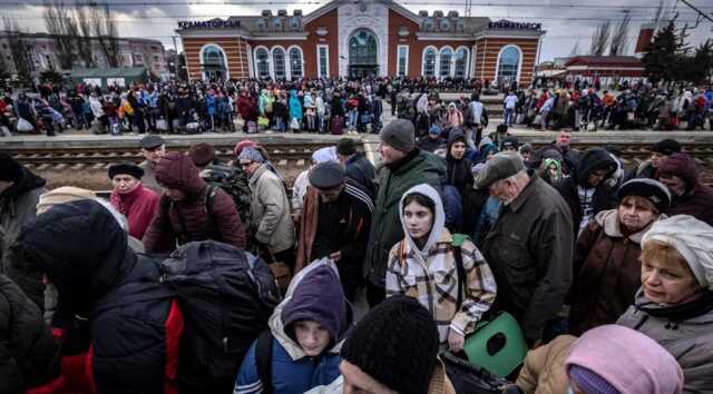 Из Краматорска начинают срочную эвакуацию автомобилями к железнодорожным станциям