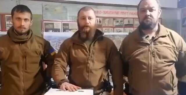 Волонтеры доставили помощь «киборгам» из «Азова» в осажденный Мариуполь