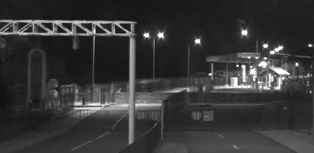 Беларусь обвинила Польшу в обстреле погранпункта. Военный держал в руках рогатку