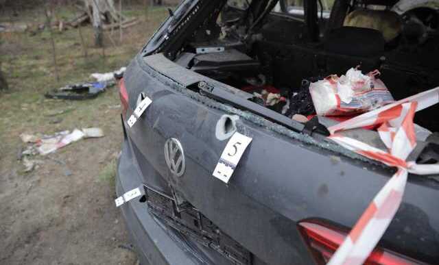 Россияне из БМП расстреляли автомобиль: погибли женщины и дети