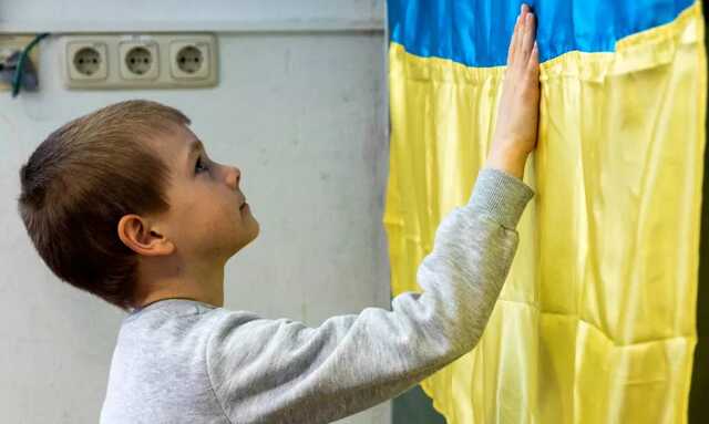 Стало известно, сколько украинских детей рискуют жить на грани голода