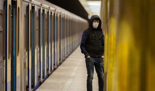 "Потерь нет": В московском метро россиян агитируют подписывать контракт с армией РФ