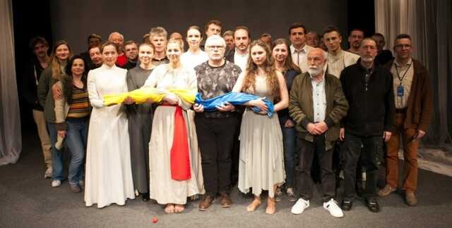 В Киеве в единственном театре возобновились спектакли