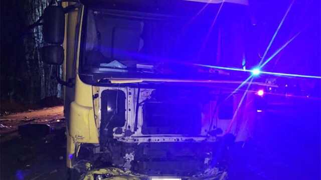 На Хмельнитчине пьяный водитель фуры въехал в блокпост: погиб военный, еще есть травмированные