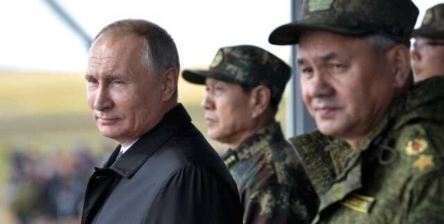 "Путин очень хочет где-нибудь бахнуть тактическим ядерным оружием", — Арестович