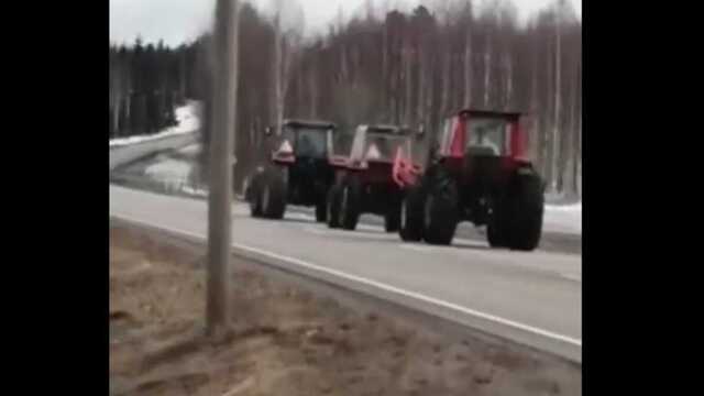 Финны потролили Россию из-за "опрокидывания техники к граници": высылают тракторы