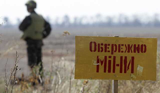 МВД будет привлекать иностранных специалистов для разминирования Украины