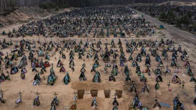 Миру показали жуткое фото кладбища в Ирпене с множеством новых могил