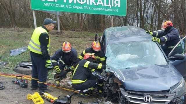 В Тернопольской области два человека погибли в аварии