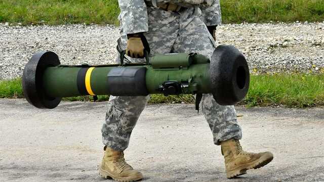 В Украине стали продавать игрушечные "Джавелины" и "Мрии": как они выглядят