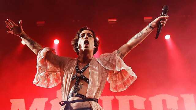 "Free Ukraine! F@ck putin!" Maneskin на фестивале Coachella посвятили песню Украине