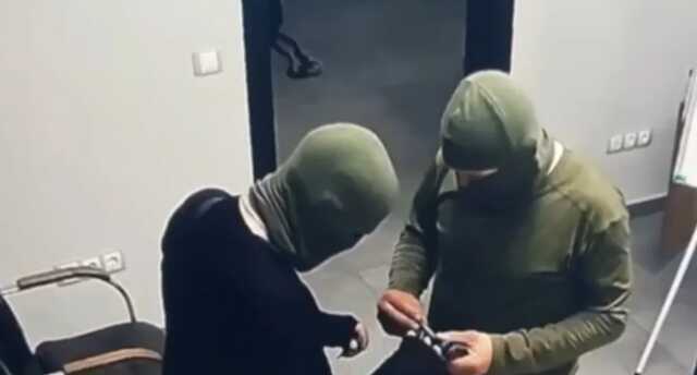 В Харькове мародеры ворвались в здание, где находятся офисы национальных телеканалов