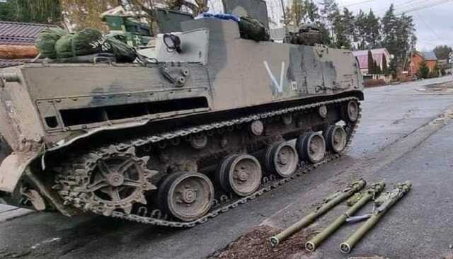 В Мариуполе появилась техника с отметками V, которая, вероятно, была под Киевом