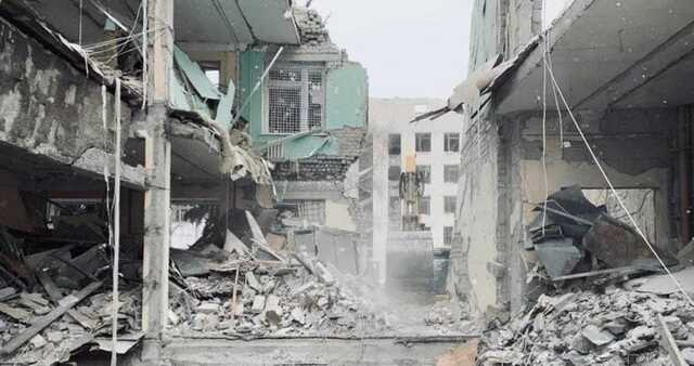 "Не сломаюсь никогда!" Военный медик "Азова" показал сильное фото из Мариуполя