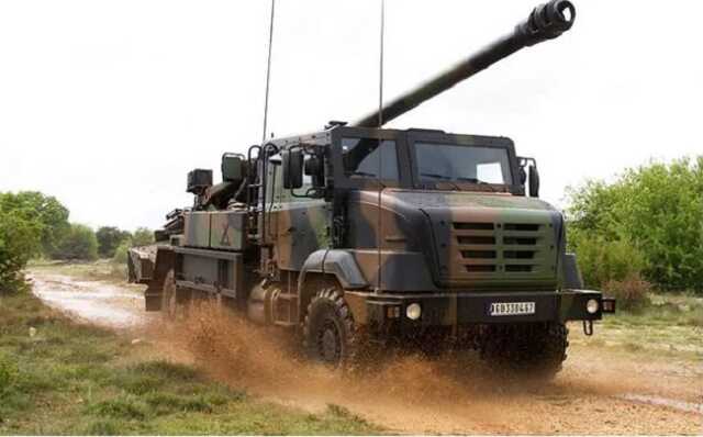 Франция передаст Украине САУ Caesar и противотанковые ракеты Milan, - Макрон