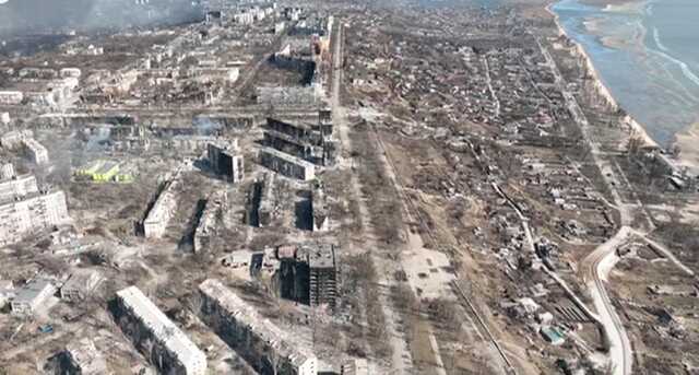 "Мариуполя нет": Зеленский показал город до вторжения оккупантов