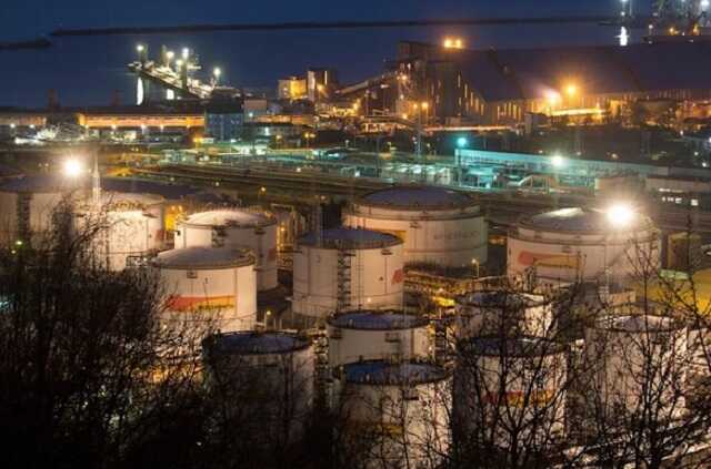 Величезний нафтовий тендер рф провалився через вимогу оплати в рублях – Reuters