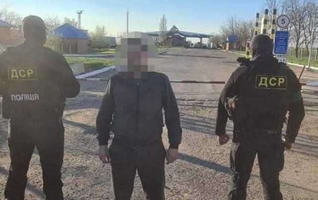 Родича злодія в законі "Магало" видворили з України до Молдови