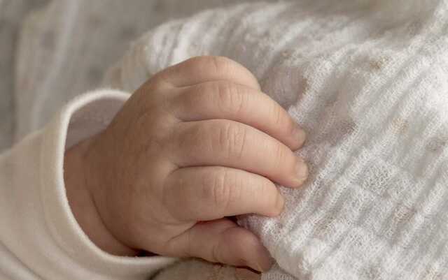 В Мариуполе оккупанты выдают детям свидетельства о рождении самопровозглашенной "ДНР"